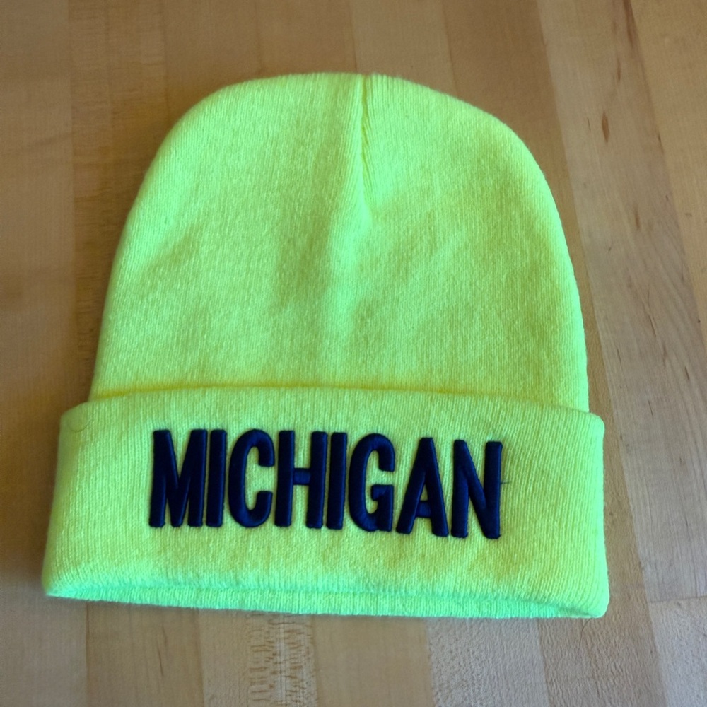 🔥NEW* Michigan Wolverines Winter Knit Hat Beanie Cap College Football 🏈 Neon